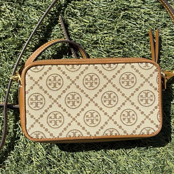 Tory Burch T Monogram mini crossbody / camera-style bag - Picture 2 of 3